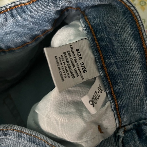 GOGO Bow Denim Shorts - Picture 3 of 3